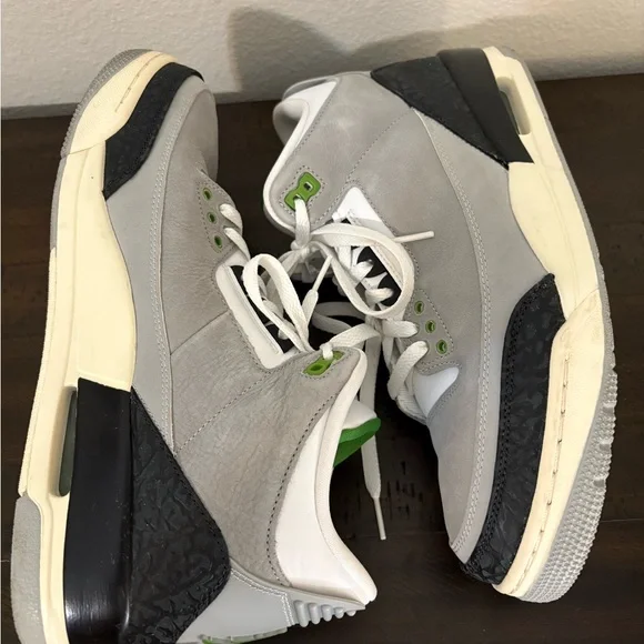 Jordan 3 Size 10 Chlorophyll - Picture 4 of 8
